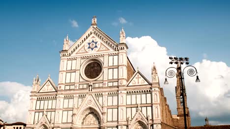 Time-lapse-of-Basilica-of-the-Holy-Cross-(Basilica-di-Santa-Croce)-in-Florence,-Italy.-Time-lapse-Video.