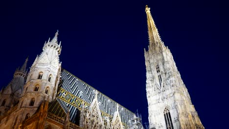 extrem-große-Nachtaufnahme-von-St.-Stephansdom-in-Wien,-Österreich
