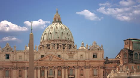 The-magnificent-Cathedral-of-St.-Peter-in-the-Vatican