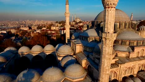 Sehzade-Moschee-aus-dem-Himmel-in-Istanbul,-Türkei.