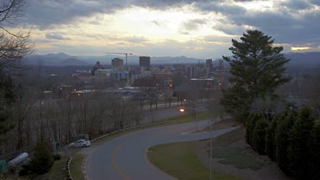 Sunset-Time-lapse-of-Asheville,-NC