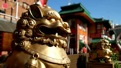 Golden-lions-in-Birmingham's-Chinatown.