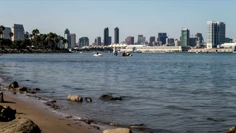 Horizonte-de-la-ciudad-de-San-Diego,-al-anochecer-Moonrise-Time-Lapse