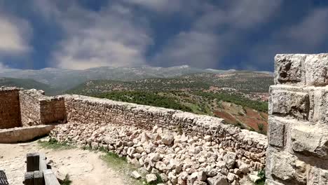 El-castillo-ayyubid-de-Ajloun-en-el-norte-de-Jordania,-construido-en-el-siglo-XII,-Oriente-Medio