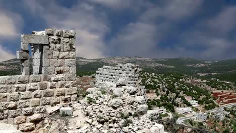 El-castillo-ayyubid-de-Ajloun-en-el-norte-de-Jordania,-construido-en-el-siglo-XII,-Oriente-Medio