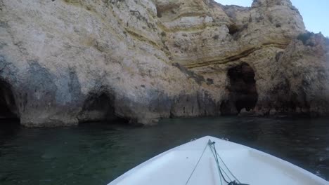 Boat-Travel-in-Algarve,-Portugal