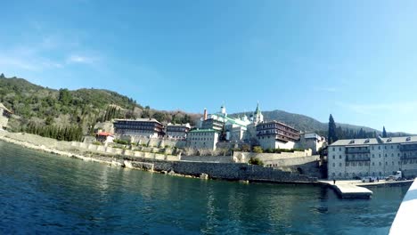 Monasterio-Ortodoxo-ruso-San-Pantaleón-en-el-Monte-Athos,-Agion-Oros-(montaña-sagrada),-Chalkidiki,-Grecia