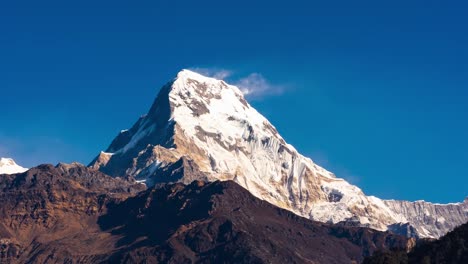 Time-lapse-with-zoom-motion-of-south-face-of-mount-Annapurna-South-in-Nepal