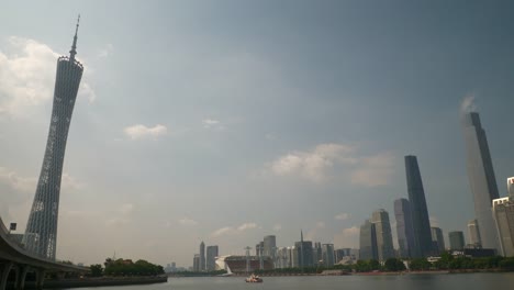 día-soleado-ciudad-famosa-Torre-río-Bahía-centro-panorama-4k-Cantón