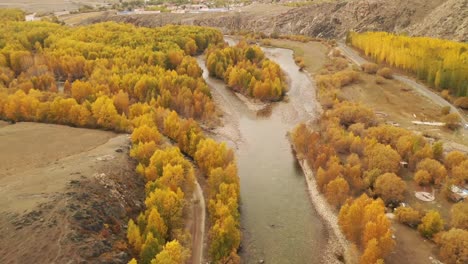 Paisaje-de-Villa-de-Hemu,-Xinjiang,-China