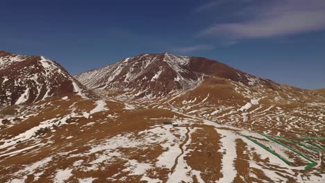 Paisaje-de-montaña-de-la-nieve-en-Xinjiang,-China