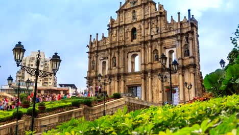 Ruinas-de-San-Pablo-de-Catedral-histórica-viaje-lugar-de-Macao-4K-Time-Lapse-(tilt-up)