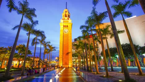 Torre-del-reloj-al-atardecer-hyper-lapso-en-Hong-Kong