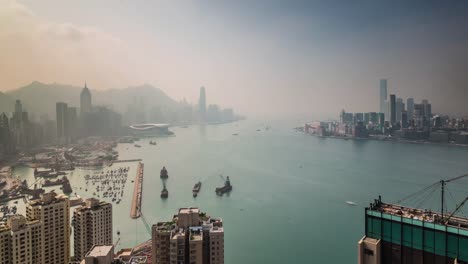 China-Sonne-Nebel-Hong-Kong-Tag-Fluss-Bucht-Port-Panorama-4k-Zeitraffer