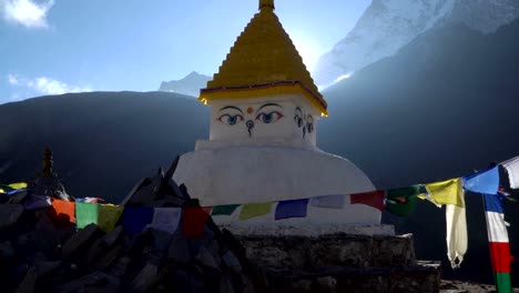 Buddhist-stupa-in-the-Himalayan-mountains