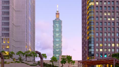 Tiempo-laspse-de-vista-de-la-ciudad-de-Tapei-101-de-Taiwán