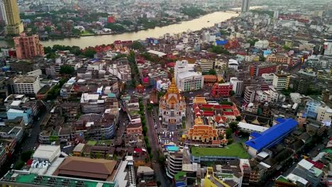 Fliegen-Sie-nach-Tempel,-Stadtbild,-Bangkok,-Thailand