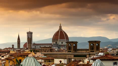 Kathedrale-von-Santa-Maria-del-Fiore-bei-Sonnenuntergang.-Florenz,-Italien.-Zeitraffer,-UHD-Video