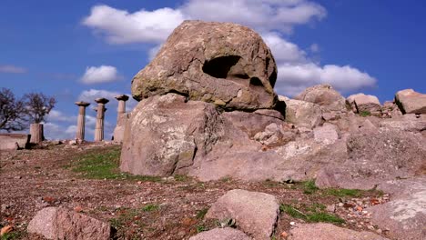 Assos,-die-Ruinen-einer-antiken-Akropolis,-Türkei