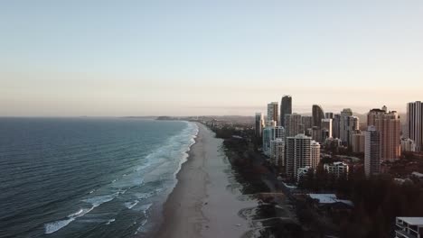 Surfers-Paradise-puesta-del-sol-video