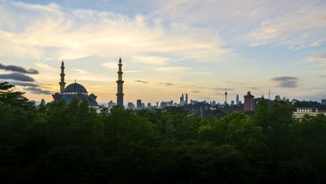 4k-UHD-time-lapse-of-dramatic-sunrise-over-Kuala-Lumpur