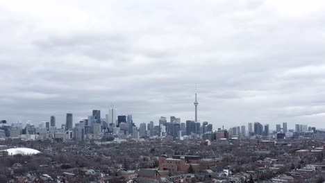 4K-Aerial-Establishing-Shot-of-Toronto,-Ontario.