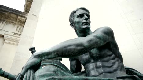 Navy-monumento-de-la-guerra,-estatua,-Birmingham,-Inglaterra.