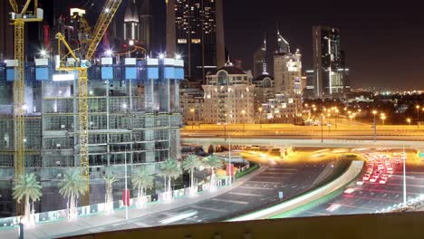 Noche-de-dubai-construcción-4-K-time-lapse-cerca-del-centro-comercial-de-dubai