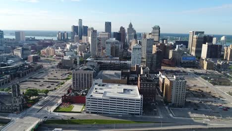 Aerial-view-of-Detroit-skyline