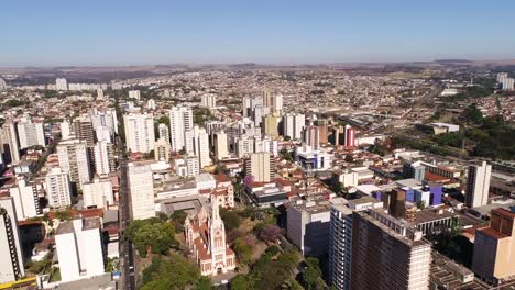 Antena-ciudad-vista-de-Ribeirao-Preto,-Sao-Paulo,-Brasil