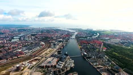 Vista-aérea-de-ciudad-en-Copenhague