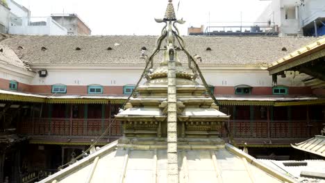 Goldener-Tempel-in-Patan,-Buddhistisches-Kloster-des-Durbar-Square,-Kathmandu-Nepal.