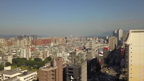 Taiwan-día-soleado-taipei-paisaje-urbano-centro-aéreo-panorama-4k