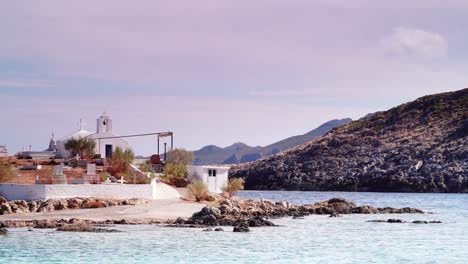 Capilla-y-cementerio-en-Agios-Fokas-Laconia