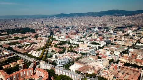 Vista-aérea-del-paisaje-urbano-de-Barcelona