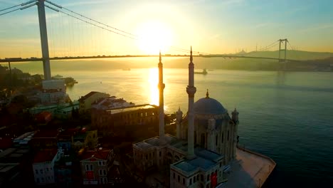 Ortakoy-Moschee.