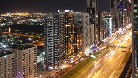 Blick-vom-Dach-auf-4-k-Zeitraffer-der-wichtigsten-high-light-street-in-dubai