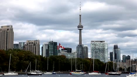 View-of-Toronto-with-the-harbour-in-the-foreground