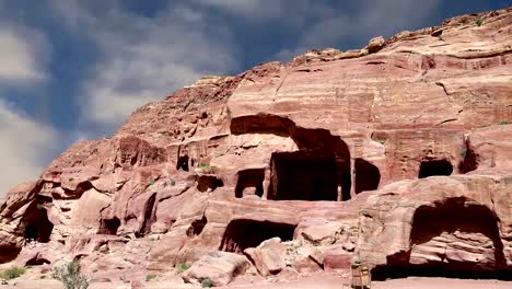 Petra,-Jordania,-Oriente-Medio---es-un-símbolo-de-Jordania,-así-como-de-Jordania-más-visitado-atractivo-turístico.