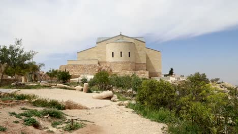 Basilica-of-Moses-(Denkmal-von-Moses),-Mount-Nebo-und-dem-Jordan