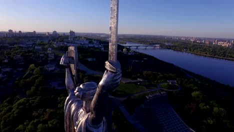 Stadt-Kiew---die-Hauptstadt-der-Ukraine.-Mutter-Heimat.-Luftaufnahme.