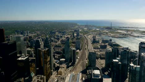 Torontos-Großstadtdschungel-aus-einer-Höhe,-Blick-nach-Osten