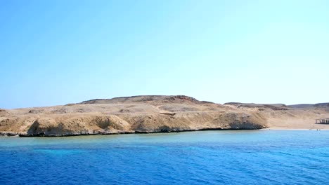 summer,-sea,-beautiful-seascape.-Mountains-and-the-sea.-The-combination-of-the-desert-and-the-sea