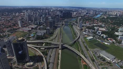 Estaiada-Brücke-in-Sao-Paulo,-Brasilien