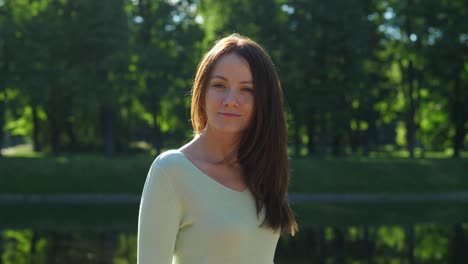 Woman-turn-head-and-her-long-hair-fly-in-air