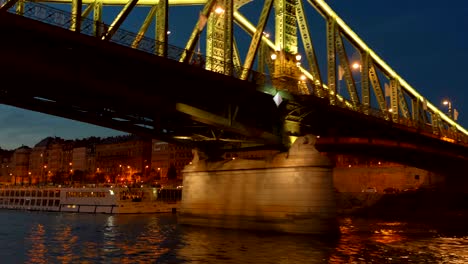 Puente-de-la-libertad,-Budapest,-Hungría