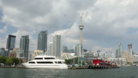 Downtown-Toronto,-Ontario,-Canada-skyline-view