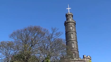 Das-Nelson-Denkmal-in-Edinburgh