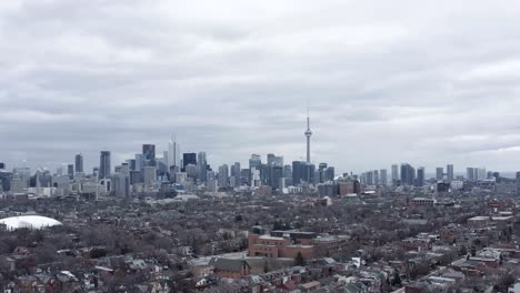 4K-Aerial-Establishing-Shot-of-Toronto,-Ontario.