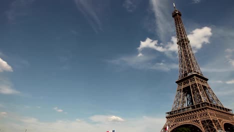 Moving-tiro-de-la-torre-Eiffel,-París